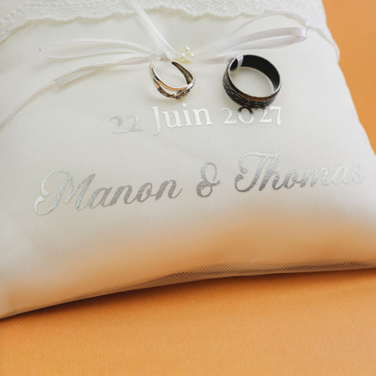 Coussin porte alliances personnalisé – Prénoms & date de mariage