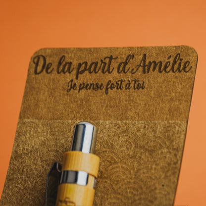 Stylo en Bambou Personnalisé & son Support Kraft
